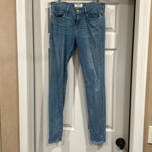 Frame light wash skinny jeans
